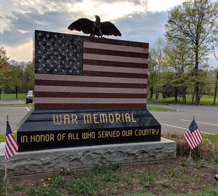 war-memorial-field-photo